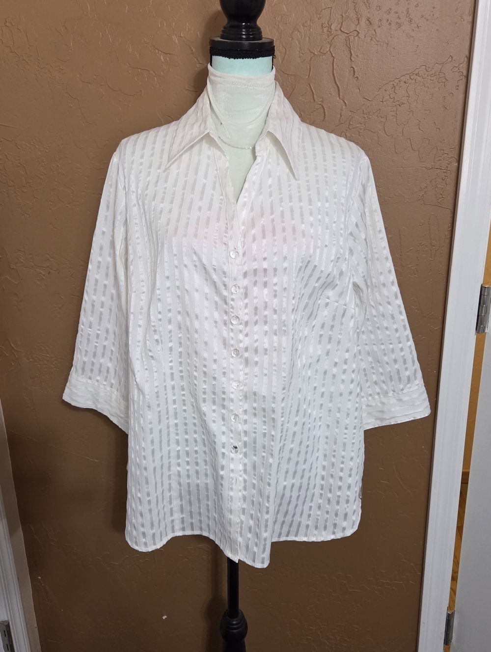 Quizz Trends White Blouse, Sz 18, Never Worn,